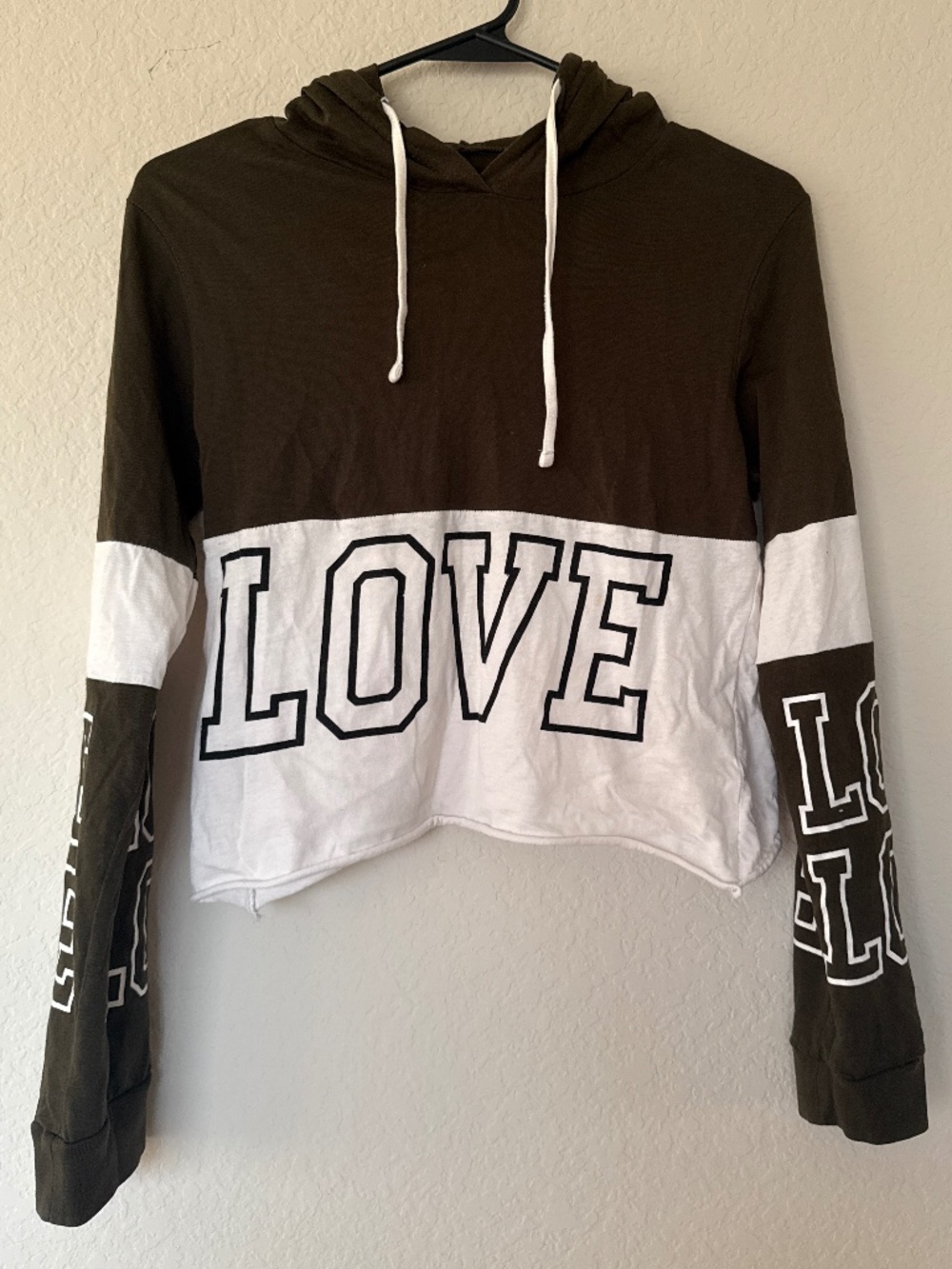 ON FIRE LOVE Graphic Hooded Tee Shirt Olive Cream Size Small